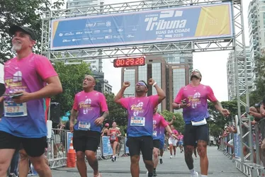 
          Imagem ilustrativa da imagem Veja imagens dos participantes da Corrida Tribuna Ruas da Cidade
          