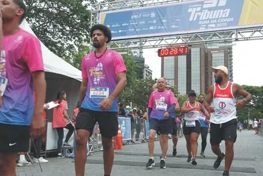 
          Imagem ilustrativa da imagem Veja imagens dos participantes da Corrida Tribuna Ruas da Cidade
          