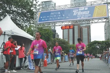 
          Imagem ilustrativa da imagem Veja imagens dos participantes da Corrida Tribuna Ruas da Cidade
          