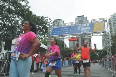
          Imagem ilustrativa da imagem Veja imagens dos participantes da Corrida Tribuna Ruas da Cidade
          