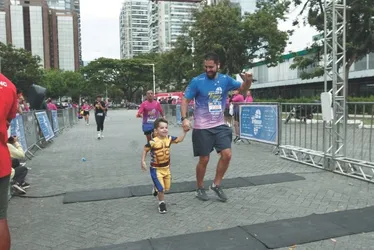 
          Imagem ilustrativa da imagem Veja imagens dos participantes da Corrida Tribuna Ruas da Cidade
          