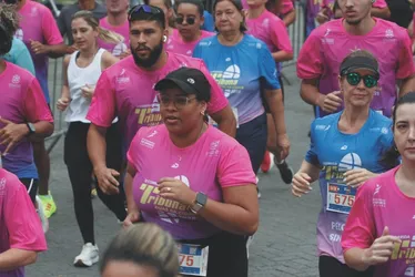 
          Imagem ilustrativa da imagem Veja imagens dos participantes da Corrida Tribuna Ruas da Cidade
          