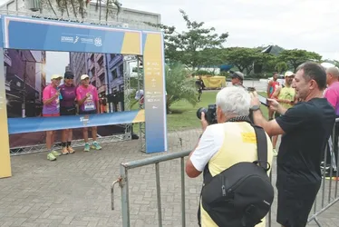 
          Imagem ilustrativa da imagem Veja imagens dos participantes da Corrida Tribuna Ruas da Cidade
          