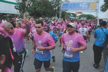 
          Imagem ilustrativa da imagem Veja imagens dos participantes da Corrida Tribuna Ruas da Cidade
          