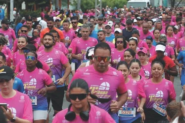 
          Imagem ilustrativa da imagem Veja imagens dos participantes da Corrida Tribuna Ruas da Cidade
          