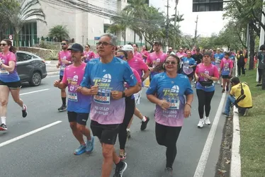 
          Imagem ilustrativa da imagem Veja imagens dos participantes da Corrida Tribuna Ruas da Cidade
          