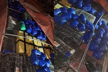 
          Imagem ilustrativa da imagem Vídeo: Paraguai apreende maior carga de maconha de sua história próximo à fronteira com o Brasil
          