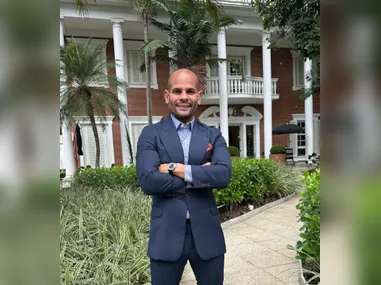 Imagem ilustrativa da imagem Alvo da PF, médico suspeito de fabricar ‘falso Mounjaro’ atende nos Jardins e tem 750 mil seguidores