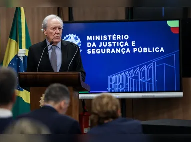 Lula sanciona lei que aumenta pena para crimes sexuais contra menores de idade