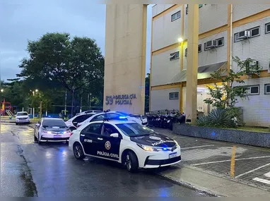 Mulher grávida foi encontrada com o corpo queimado na Avenida Leda Pantalena, no bairro Jardim Portela