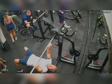 Imagem ilustrativa da imagem Homem morre após ser atingido no peito por barra de supino durante exercício em academia