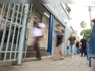 Aline Ferraz foi até o local de prova com o pai, Onésimo Ferraz