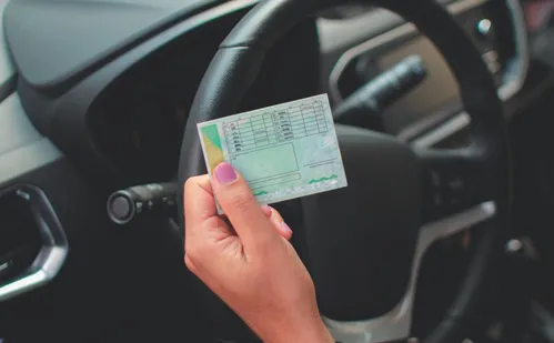 
          Imagem ilustrativa da imagem 10 mil motoristas recusam teste do bafômetro e têm carteira suspensa
          