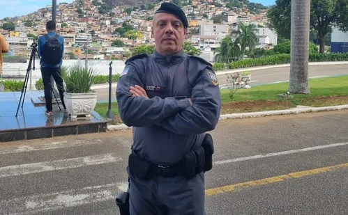 
          Imagem ilustrativa da imagem 1.341 policiais militares e bombeiros do Espírito Santo vão ser promovidos
          