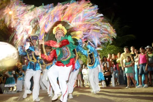 
          Imagem ilustrativa da imagem 30º Encontro Nacional de Cavalo Marinho celebra 80 anos de Mestre Salu
          