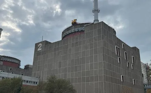 
          Imagem ilustrativa da imagem AIEA: usina nuclear da Ucrânia perde temporariamente energia externa
          