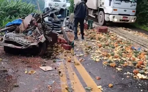 
          Imagem ilustrativa da imagem Acidente entre carreta e caminhão deixa mortos e feridos na BR-101 no ES
          