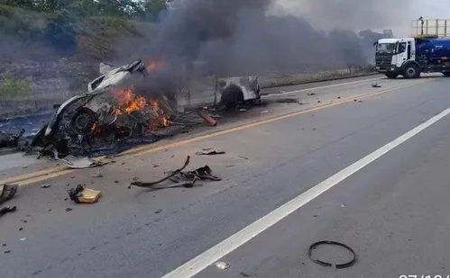 
          Imagem ilustrativa da imagem Três das 11 vítimas de acidente na divisa do ES com a Bahia eram de Linhares
          