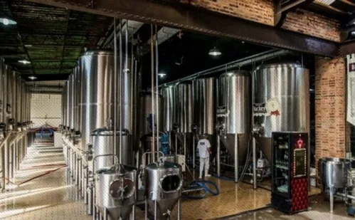 
          Imagem ilustrativa da imagem Acusados do caso da cervejaria Backer são absolvidos por falta de provas
          