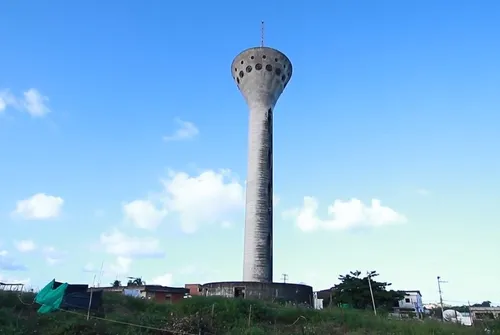
          Imagem ilustrativa da imagem Adolescente de 13 anos morre ao cair da abandonada "Torre da Manchete", em Olinda
          