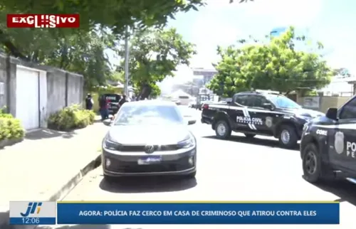 
          Imagem ilustrativa da imagem Advogado morre após mais de duas horas de cerco policial no Recife
          