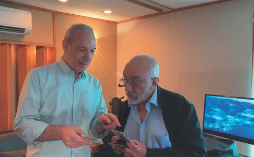 
          Imagem ilustrativa da imagem Advogado resgata gravações inéditas de astros do piano: "Fiz por amor à música"
          