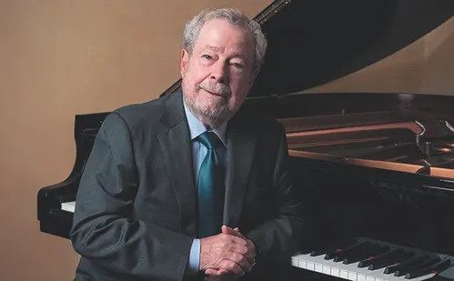 
          Imagem ilustrativa da imagem Advogado resgata gravações inéditas de astros do piano: "Fiz por amor à música"
          