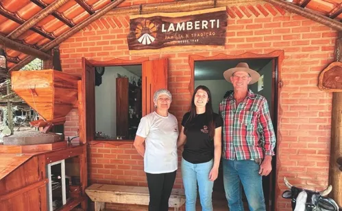 
          Imagem ilustrativa da imagem Itarana: agroturismo na terra da papa de milho
          