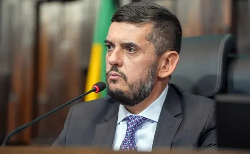 
          Imagem ilustrativa da imagem Moraes concede liberdade a Bacellar com uso de tornozeleira
          