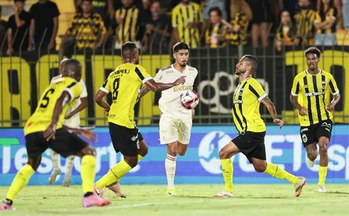 
          Imagem ilustrativa da imagem Flamengo liga alerta após mais uma rodada sem vitória no Carioca
          