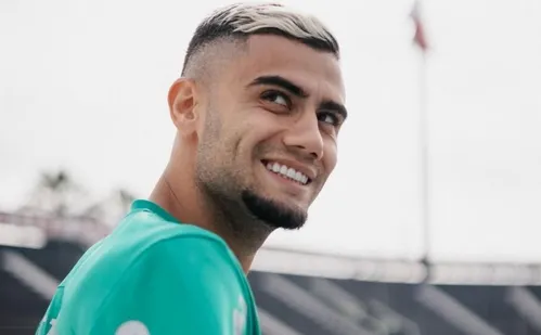 
          Imagem ilustrativa da imagem Andreas Pereira busca redenção após 'inferno' na final da Libertadores de 2021
          