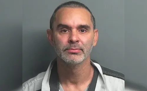 
          Imagem ilustrativa da imagem Antonio Pizzonia, ex-piloto brasileiro da Fórmula 1, é detido nos EUA
          