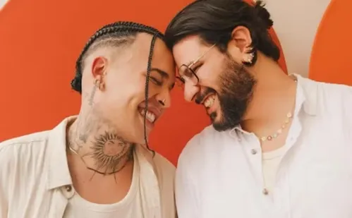 
          Imagem ilustrativa da imagem Após 11 anos juntos, Gloria Groove e Pedro Lopes se casam em São Paulo
          