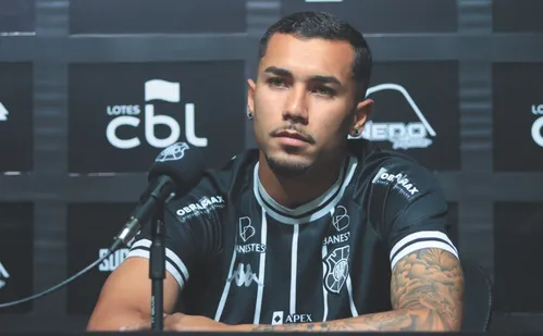 
          Imagem ilustrativa da imagem Após bom ano de 2025, Carlinhos quer fazer história no Rio Branco
          