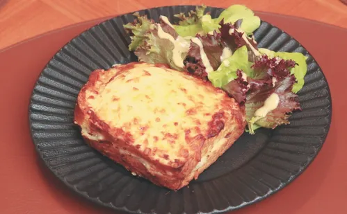 
          Imagem ilustrativa da imagem Aprenda a preparar o clássico sanduíche francês
          