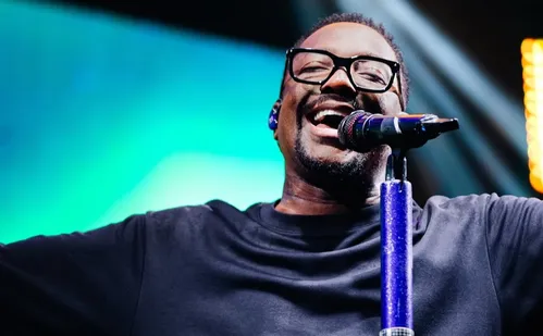 
          Imagem ilustrativa da imagem Arena Verão 2026 anuncia Mumuzinho como nova atração
          