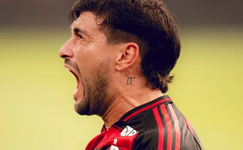 
          Imagem ilustrativa da imagem Arrascaeta faz melhor temporada no Flamengo e celebra título do Brasileirão
          