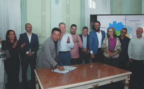 
          Imagem ilustrativa da imagem Associação e governo confirmam China Park como 1º resort do Estado
          