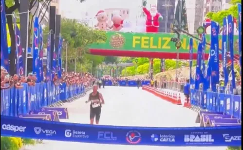 
          Imagem ilustrativa da imagem Atleta da Tanzânia vence São Silvestre e desmaia; brasileira fica em 3º
          