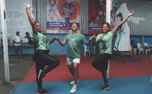 
          Imagem ilustrativa da imagem Aulas de samba de graça para arrasar no Carnaval
          