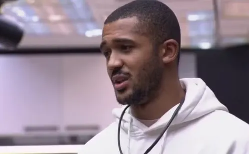 
          Imagem ilustrativa da imagem BBB 26: Matheus é denunciado ao Ministério Público por homofobia
          