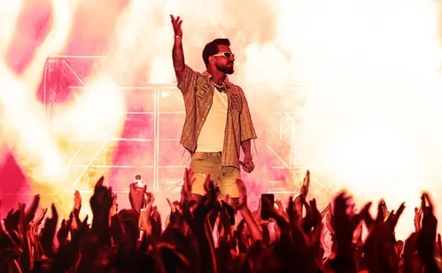 
          Imagem ilustrativa da imagem Baile do Dennis neste sábado com funk e superprodução
          