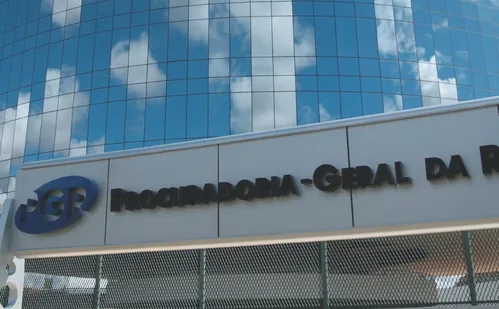 
          Imagem ilustrativa da imagem Banco Master: Risco para aposentadoria de servidores País afora
          