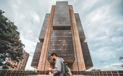 
          Imagem ilustrativa da imagem Banco Master: Risco para aposentadoria de servidores País afora
          