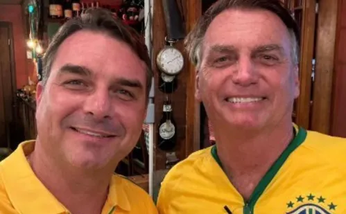 
          Imagem ilustrativa da imagem Bolsonaro escolheu Flávio como candidato à Presidência para 2026, dizem aliados
          