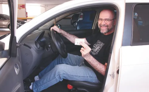 
          Imagem ilustrativa da imagem Bom motorista agora pode renovar carteira de motorista sem pagar
          