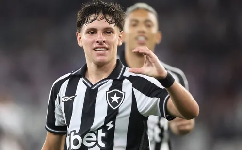 
          Imagem ilustrativa da imagem Botafogo quebra invencibilidade do Volta Redonda e se reabilita no Carioca
          