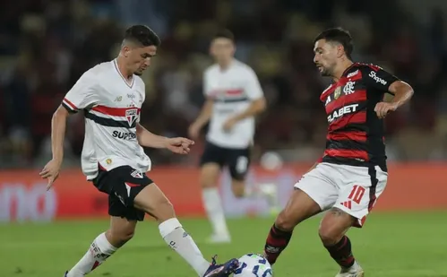 
          Imagem ilustrativa da imagem Buscando a liderança do Brasileiro, Flamengo enfrenta o São Paulo
          