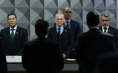 
          Imagem ilustrativa da imagem CPI do Crime Organizado chama dois ministros e 11 governadores
          