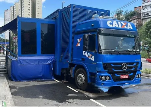 
          Imagem ilustrativa da imagem Caixa leva serviços do Reforma Casa Brasil à Ferreira Costa da Imbiribeira
          